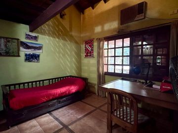 CASA EN  VENTA BARRIO LA ESMERALDA