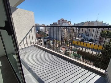 departamento en alquiler dos amb. c. balcon Flore