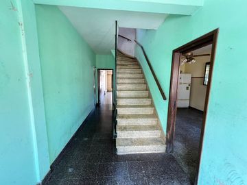 PH  4 amb al frente VENTA, con terraza en CASEROS