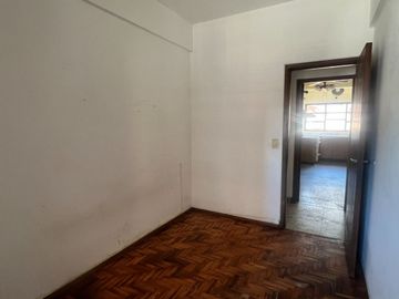 PH  4 amb al frente VENTA, con terraza en CASEROS