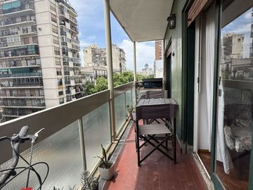 VENTA 3 AMB + DEPEND. BALCON, COCHERA Y BAULERA