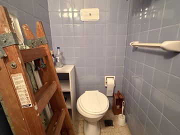 VENTA 3 AMB + DEPEND. BALCON, COCHERA Y BAULERA