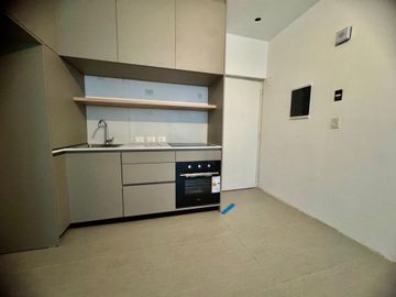 Venta Dep. 3 ambientes con patio en Colegiales