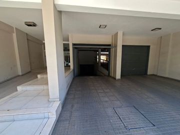 VENTA COCHERA EN B° GRAL PAZ EN EDIF MARTINICA VII