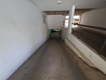 VENTA COCHERA EN B° GRAL PAZ EN EDIF MARTINICA VII
