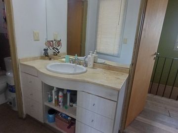 Venta Casa 3 Dormitorios con pileta Sta Isabel Cba