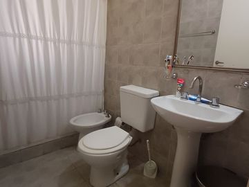 Venta Casa 3 Dormitorios con pileta Sta Isabel Cba