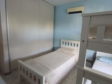 Venta Casa 3 Dormitorios con pileta Sta Isabel Cba
