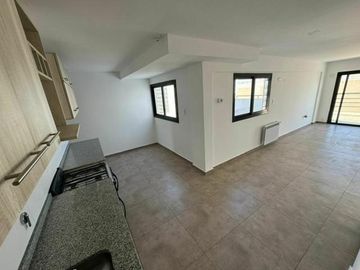 VENTA DEPTO  2  DORM FRENTE C/BALCON Y COCHERA opc
