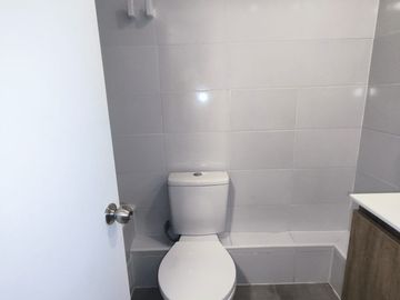 ARRIENDO HOME STUDIO SAN MARTIN 811 CON REFRIGERADOR