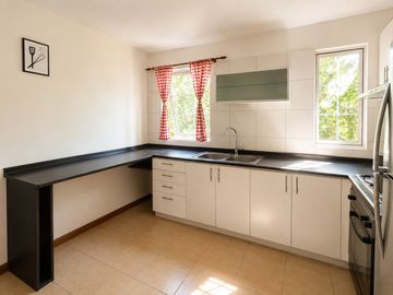 CASA AISLADA 3 PISOS CONDOMINIO LA TOSCANA