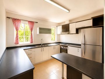 CASA AISLADA 3 PISOS CONDOMINIO LA TOSCANA