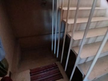SE VENDE GRAN CASA DE 6 D 3 B, ESTAC Y SUBTE EN CERRO ALEGRE