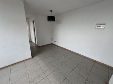 ARRIENDO DEPARTAMENTO CON GASTOS COMUNES INCLUIDOS PISO 5