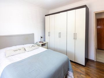 CASA 5 AMBIENTES CON COCHERA PILETA Y QUINCHO
