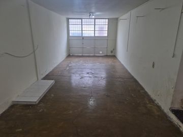 CASA 4 AMBIENTES EN VENTA CON LOCAL SOLDATI