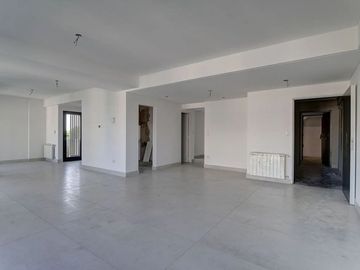 VENTA DEPARTAMENTO 4 AMBIENTES VILLA DEVOTO BALCON