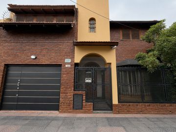 VTA.CASA 5AMB/2 GARAGE/JARDIN/TERRAZA/APTO CREDITO