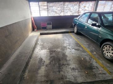 Venta cochera fija  y cubierta en Belgrano