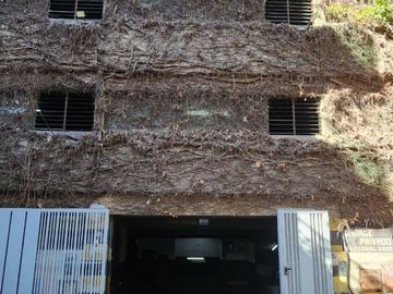 Venta cochera fija  y cubierta en Belgrano