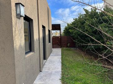 Alquiler casa 5 ambientes El cantón Puerto
