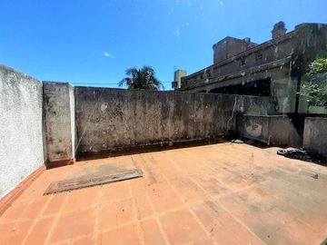 CASA EN VENTA LA PLATA A REFACCIONAR BARRIO NORTE