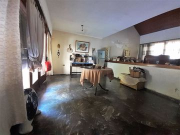 CASA EN VENTA LA PLATA A REFACCIONAR BARRIO NORTE