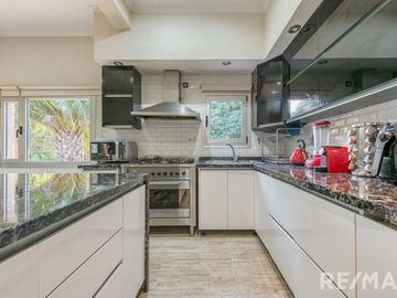 VENTA DE CASA EN BARRIO SAN IGNACIO