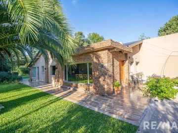 VENTA DE CASA EN BARRIO SAN IGNACIO