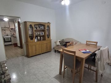 VENTA EN BLOCK 2 PH C/GARAGE + PATIO + LAV + TERRA