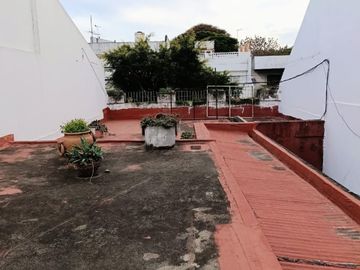 OPORTUNIDAD VENTA PH 4 AMBIENTES FLORES TERRAZA