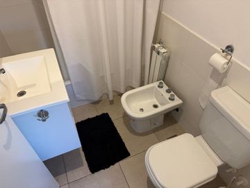CASA 3 AMBIENTES EN VENTA CON JARDIN SIN EXPENSAS