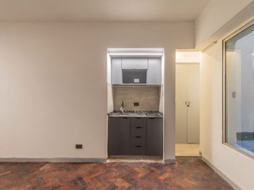 VENTA DEPARTAMENTO MONOAMBIENTE C/ PATIO BALVANERA