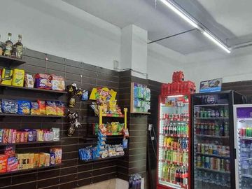 ALQUILER LOCAL COMERCIAL MONSERRAT