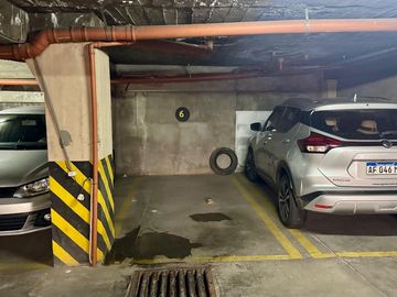 VENTA COCHERA CÉNTRICA EXCELENTE INVERSIÓN