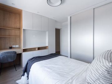 VENTA CASA 4 AMBIENTES PARQUE LELOIR COCHERA