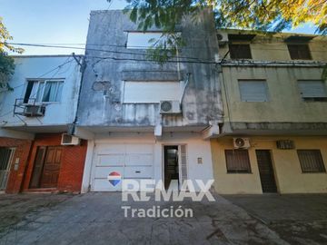 Casa en venta macrocentro 2 habitaciones y cochera
