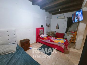 Casa en venta macrocentro 2 habitaciones y cochera