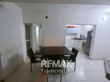 Casa en venta macrocentro 2 habitaciones y cochera