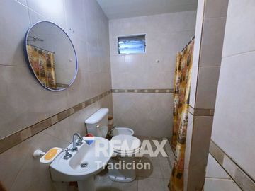 Casa en venta macrocentro 2 habitaciones y cochera