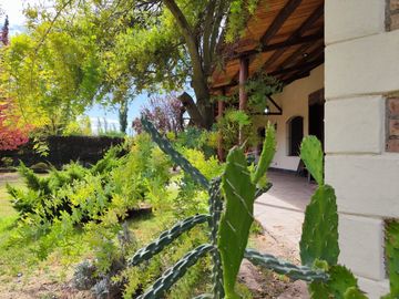 VENTA CASA EN B. LOS LIRIOS CORRALITOS GUAYMALLEN.