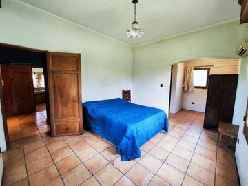 VENTA CASA EN B. LOS LIRIOS CORRALITOS GUAYMALLEN.