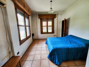 VENTA CASA EN B. LOS LIRIOS CORRALITOS GUAYMALLEN.