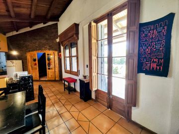 VENTA CASA EN B. LOS LIRIOS CORRALITOS GUAYMALLEN.