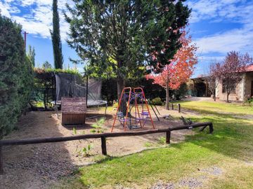 VENTA CASA EN B. LOS LIRIOS CORRALITOS GUAYMALLEN.