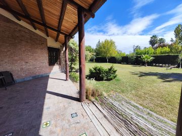 VENTA CASA EN B. LOS LIRIOS CORRALITOS GUAYMALLEN.