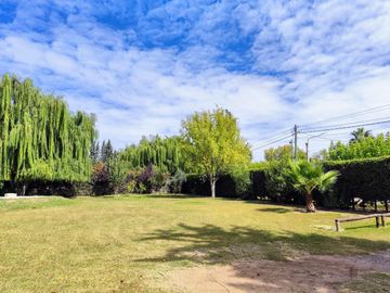 VENTA CASA EN B. LOS LIRIOS CORRALITOS GUAYMALLEN.