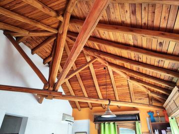 VENTA CASA EN B. LOS LIRIOS CORRALITOS GUAYMALLEN.