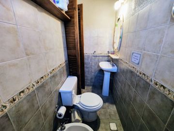 VENTA CASA EN B. LOS LIRIOS CORRALITOS GUAYMALLEN.