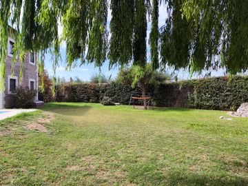 VENTA CASA EN B. LOS LIRIOS CORRALITOS GUAYMALLEN.